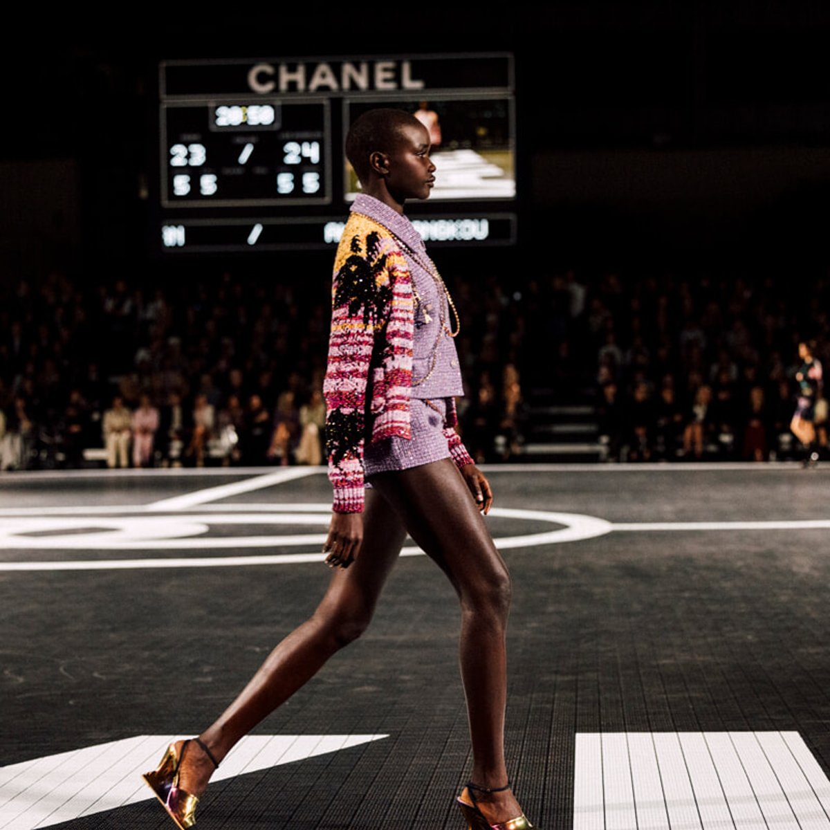 シャネル2023/24年クルーズ コレクションをレポート。 | madameFIGARO