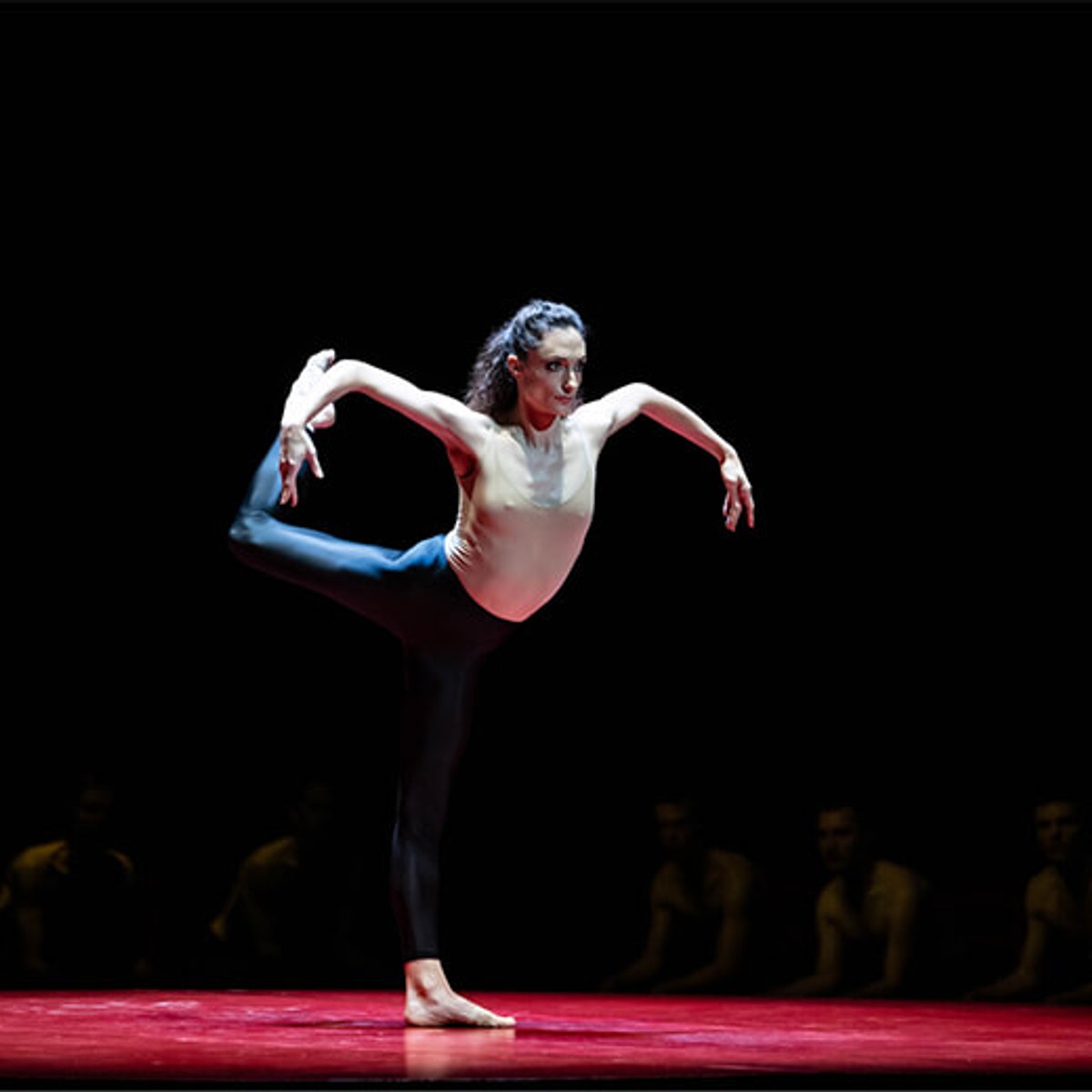 『ボレロ』初体験と近況をドロテ・ジルベールが語る。