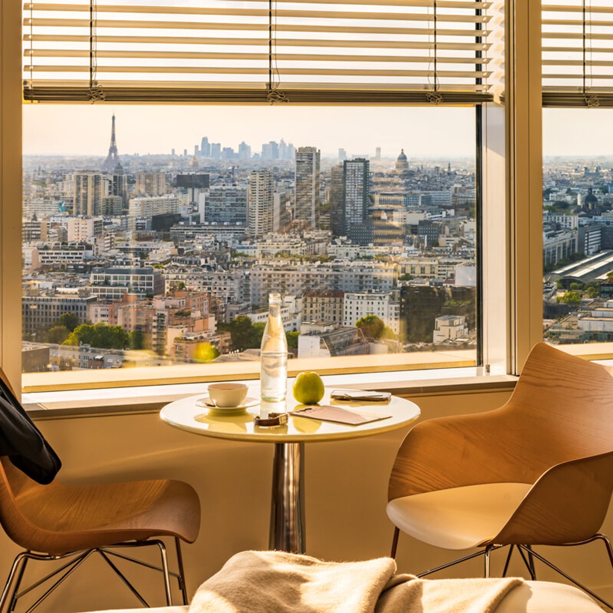 パリの夏を満喫！ ルーフトップが気持ちいいホテル2選。