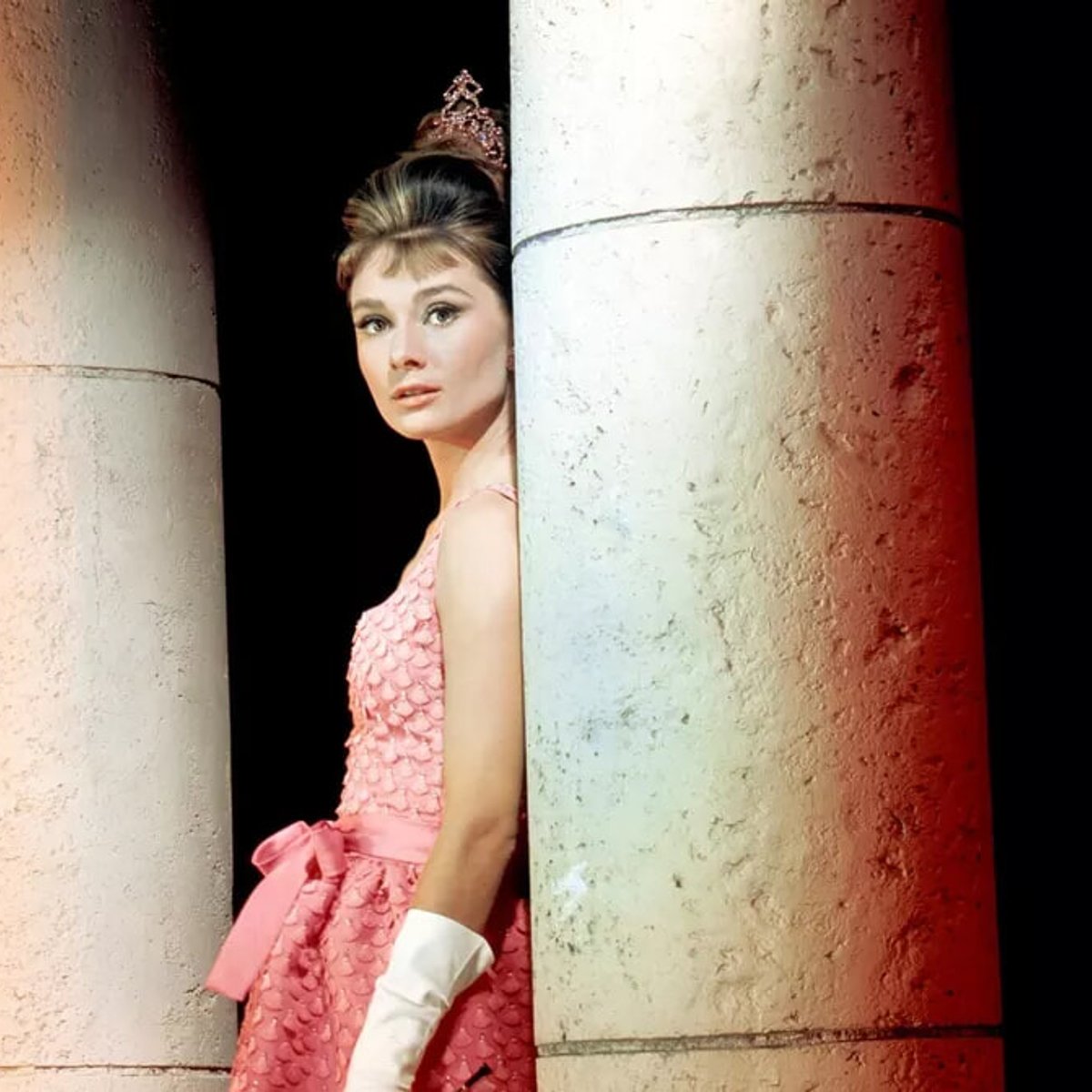 『ティファニーで朝食を』のドレスがオークションに！