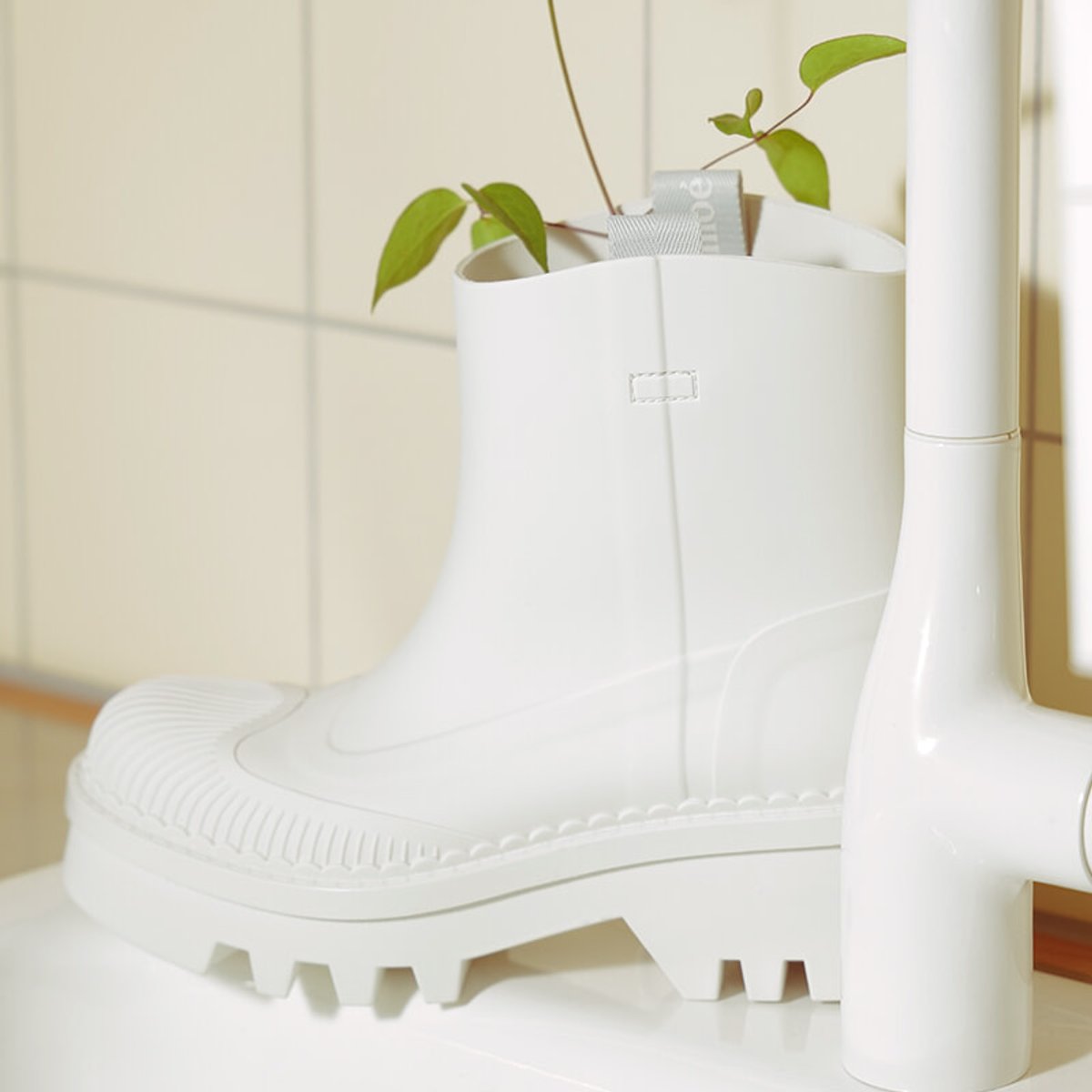 サステイナブルなファッションで縁の気をアップ。