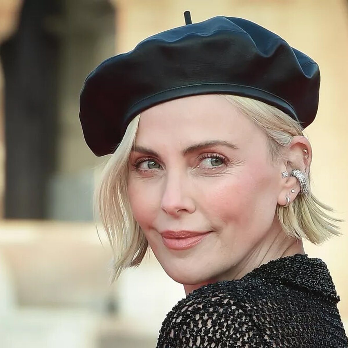 「私はただ老けただけ」シャーリーズ・セロン、整形疑惑に反論。