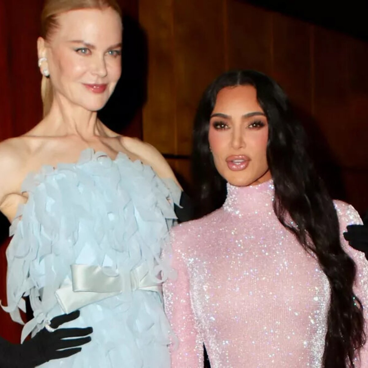 ニコール・キッドマン、キム・カーダシアン…ケリングのディナーに集まったセレブたちのドレス姿！