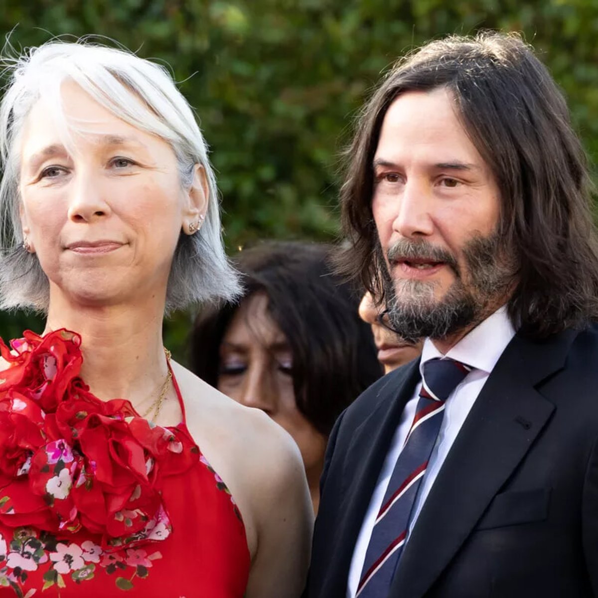 アレクサンドラ・グラント、珍しくキアヌ・リーブスとの恋愛関係を語る。