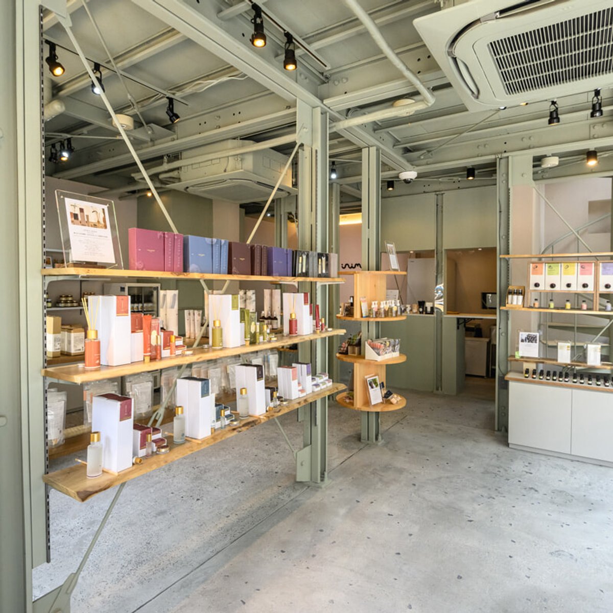 香りに特化した体験型ストア、イニムがオープン。