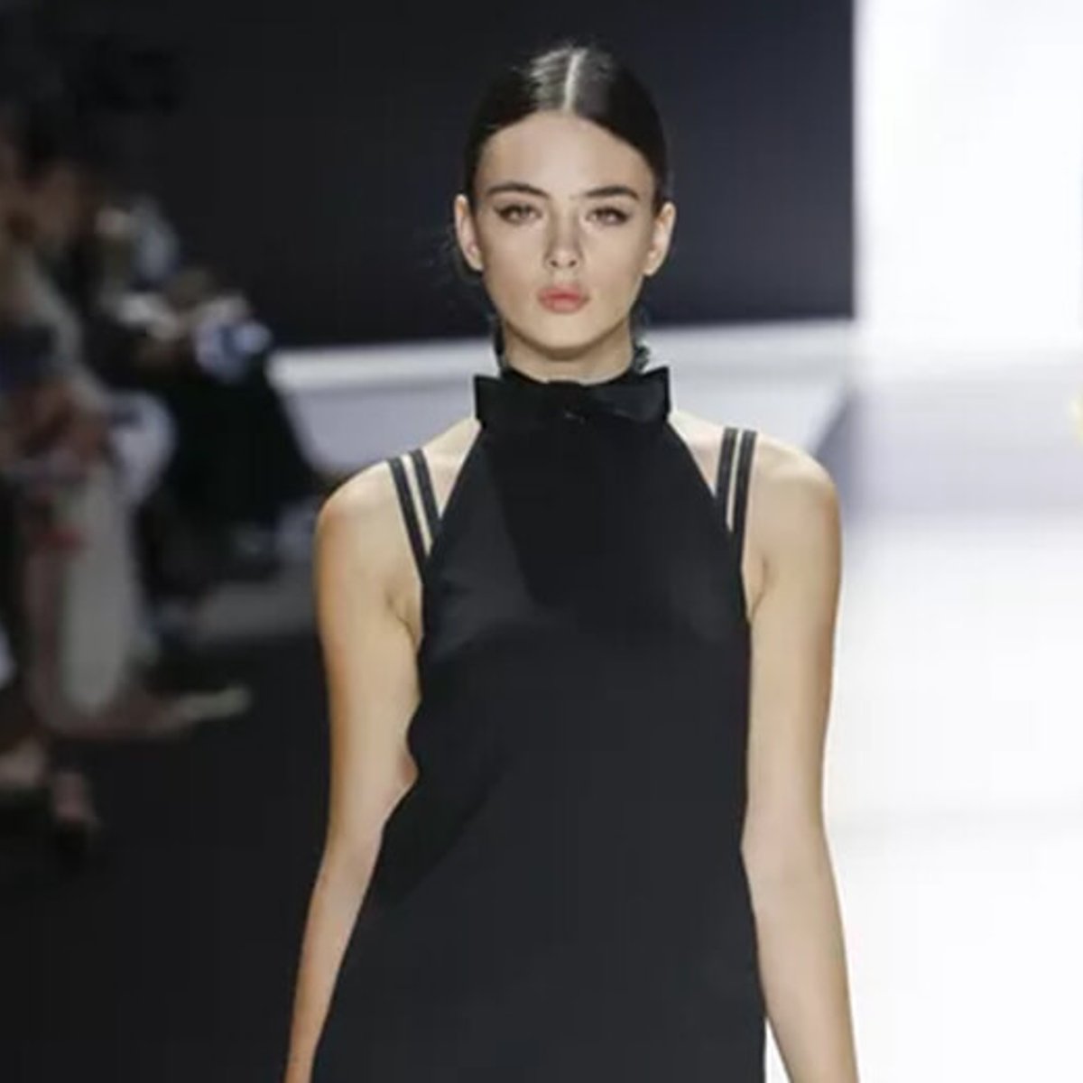 モニカ・ベルッチの愛娘ディーヴァ・カッセル、パリコレクションのスターに。