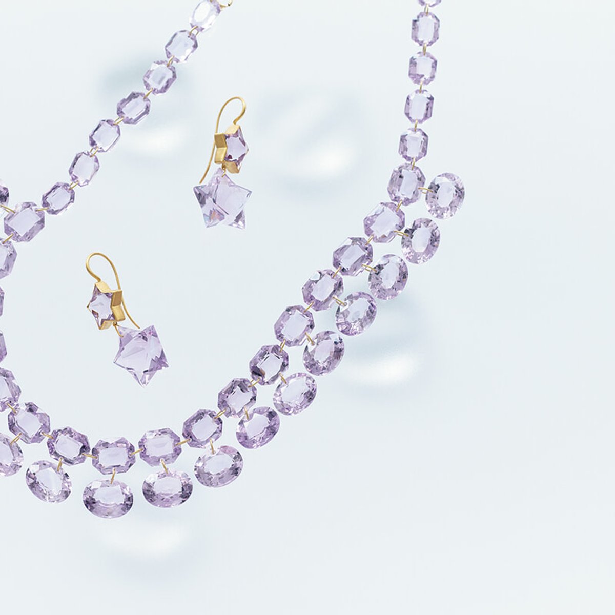 孤独を感じる人に、アメジストのジュエリーを。