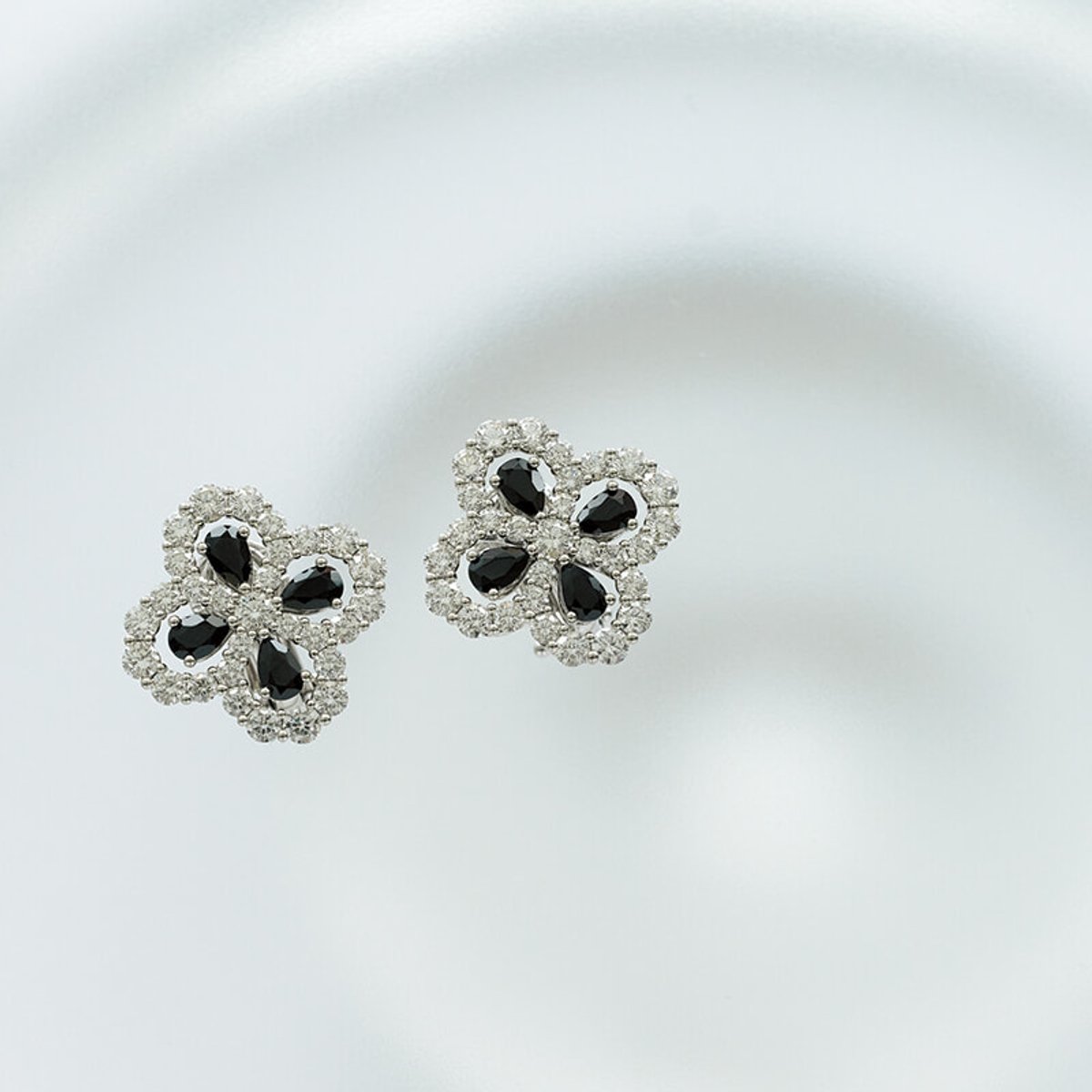 ブラックスピネルで、達成感と魔除けを期待して。