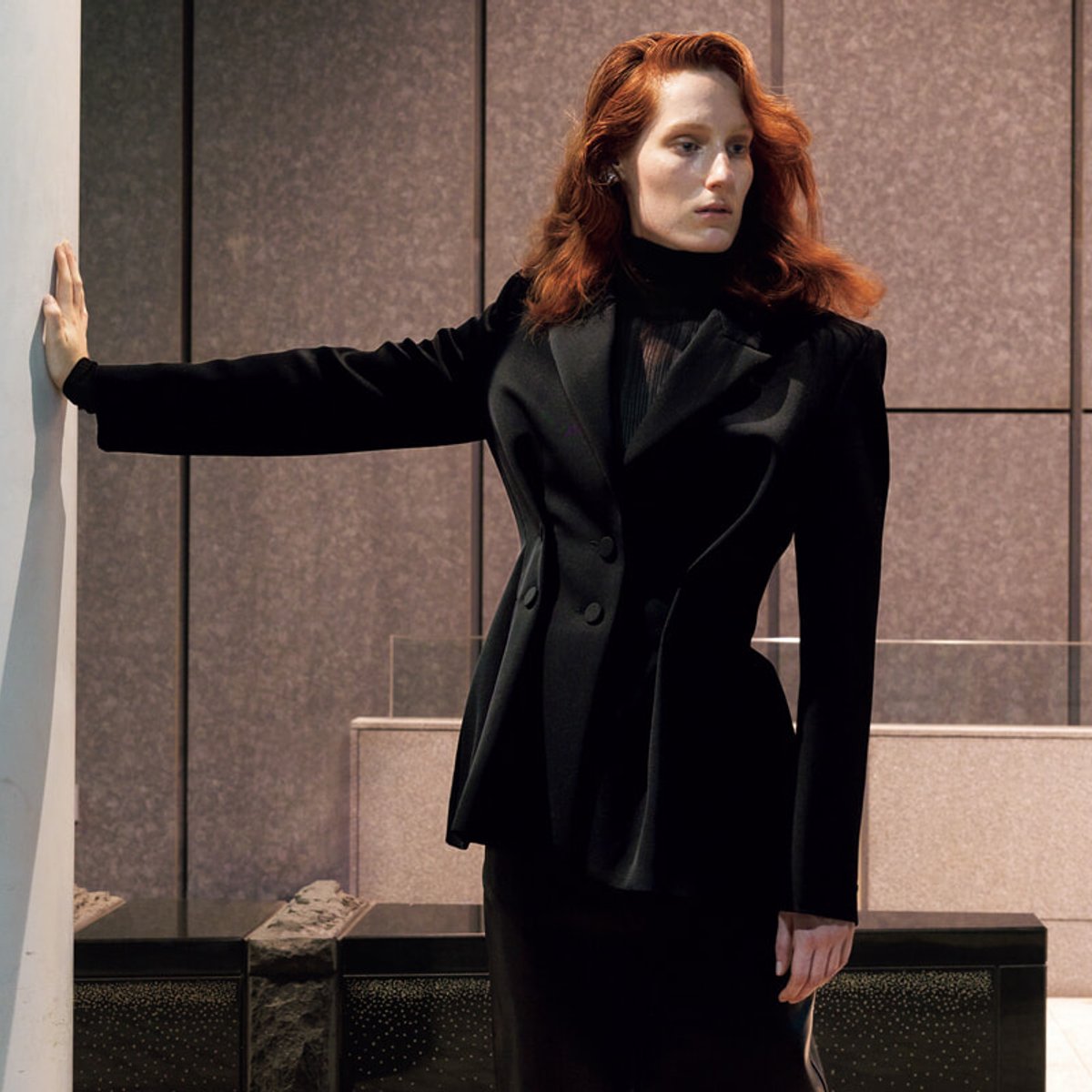 ドラマティックに装う、メゾンの名品ジャケット、ベスト8。