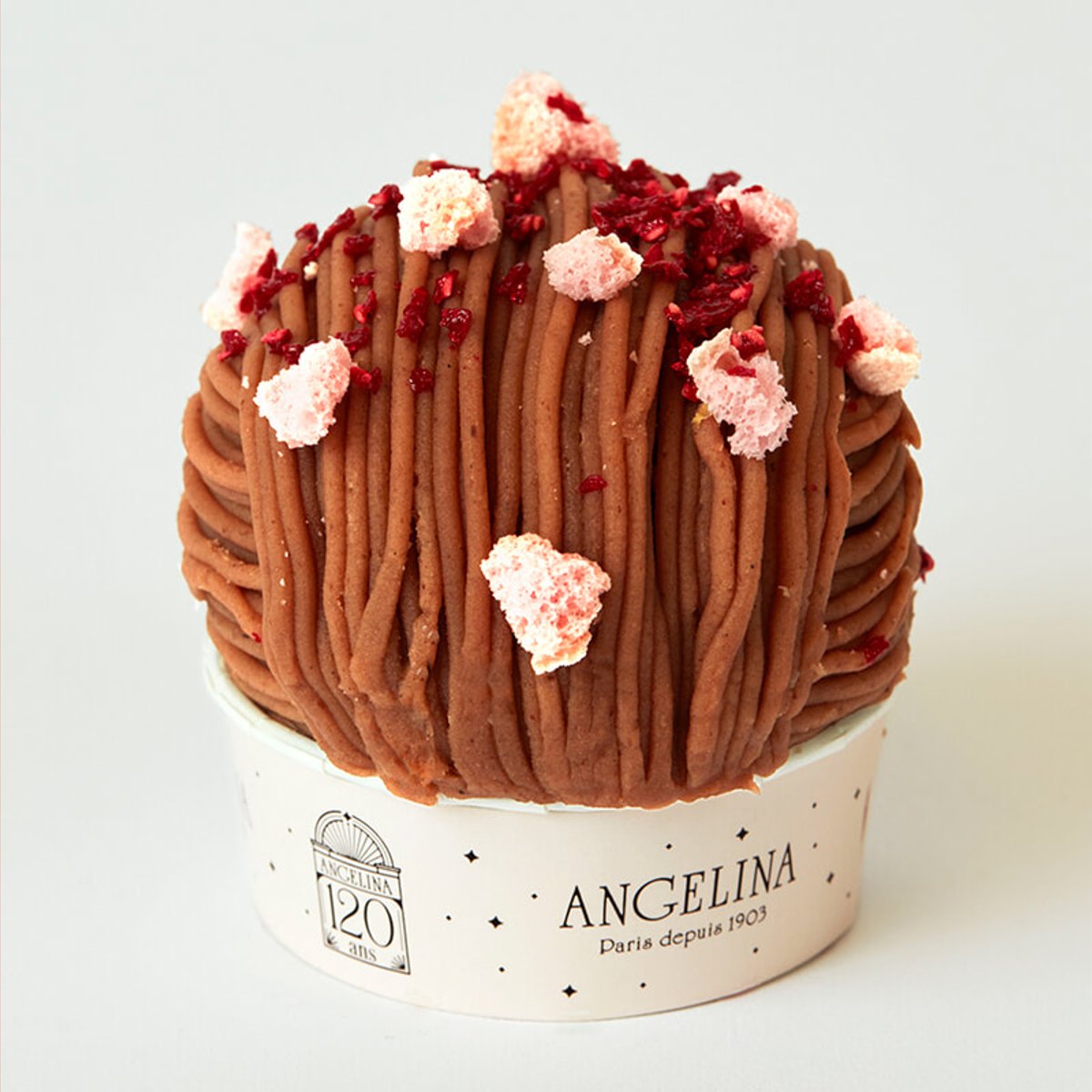 モンブラン求めて毎日長い行列が続く、創立120周年のアンジェリーナ。