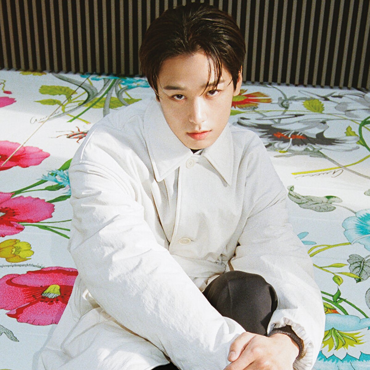 THE BOYZ ジュヨン、グッチのイマーシブな旅に魅せられて。