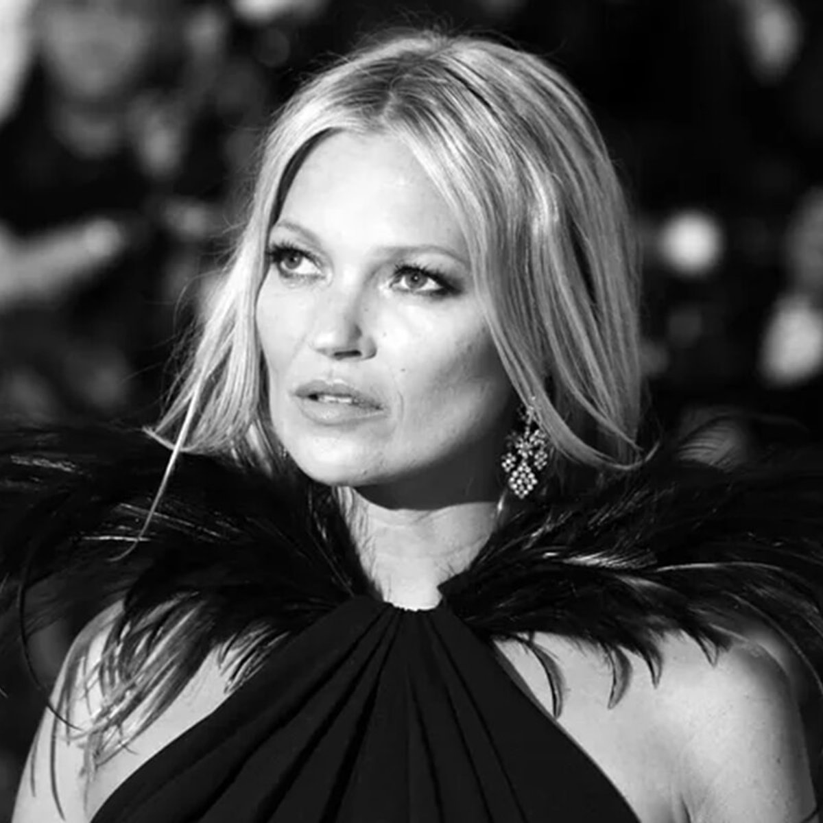 240117-kate-moss-1x1-2.jpg