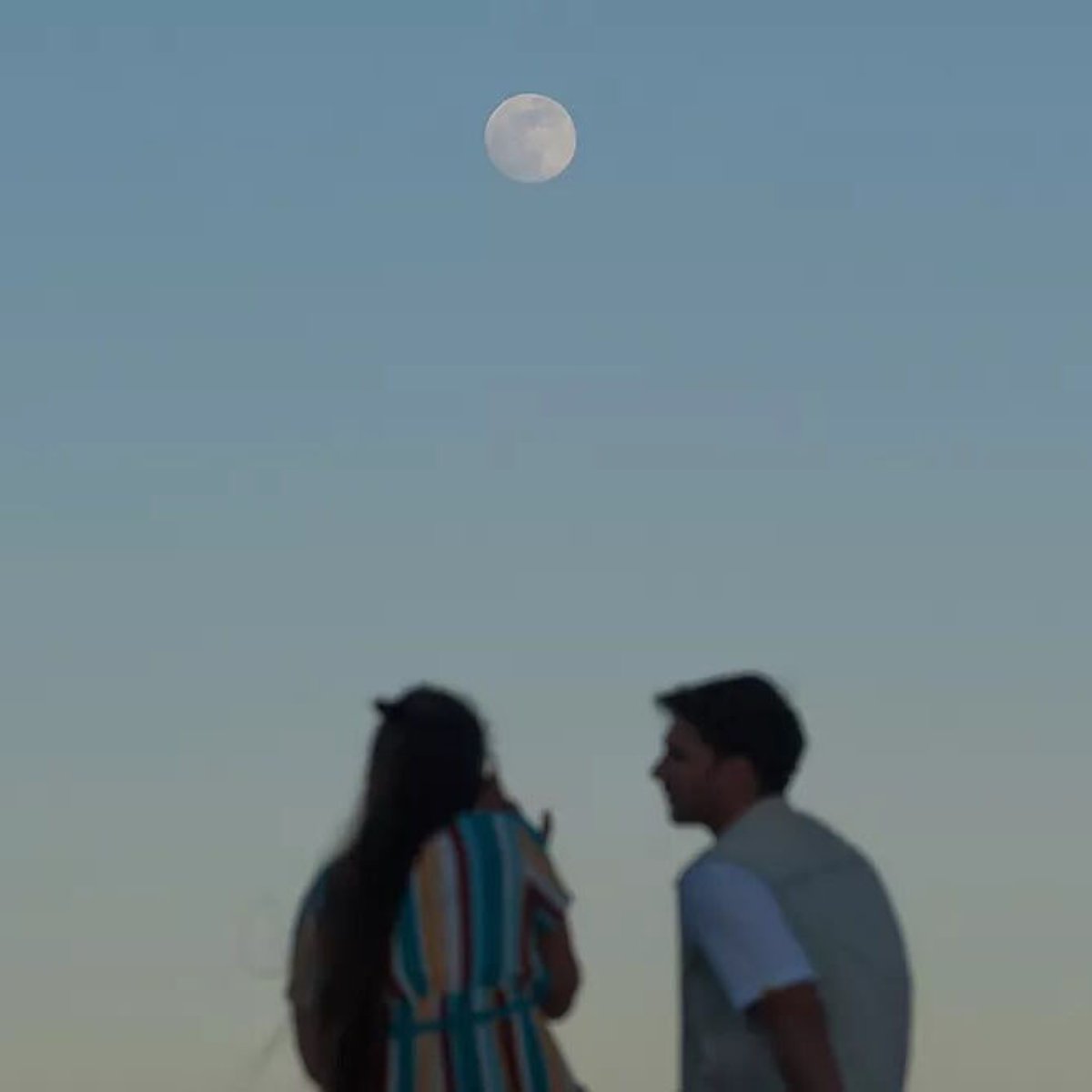 月の光で服が色あせするってホント？