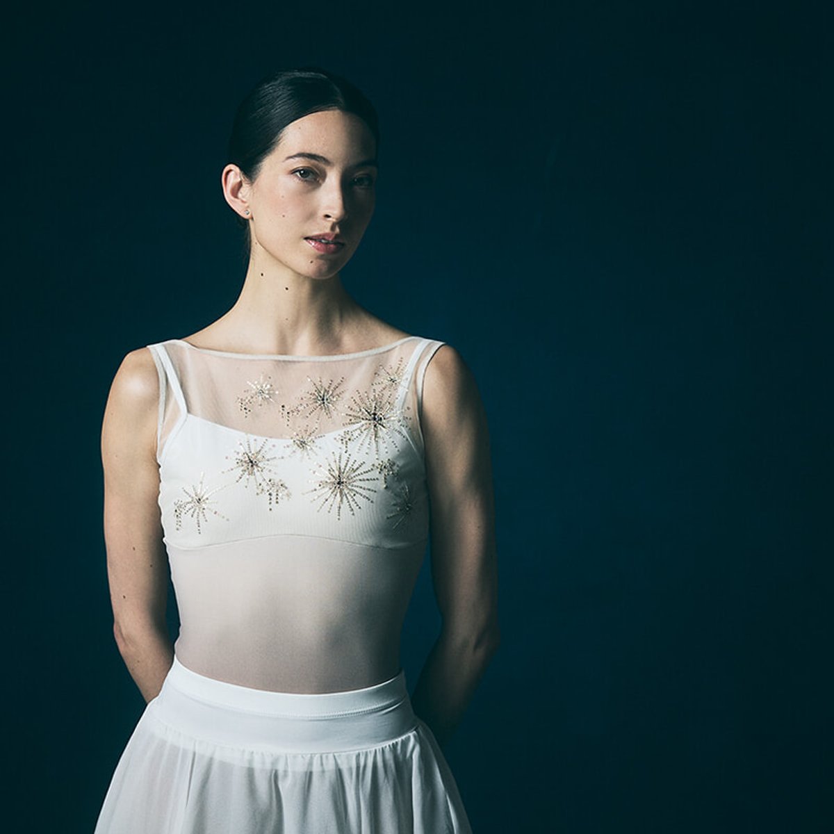 オニール八菜が語るチャコットとのコラボレーション、来日公演、パリの日常。