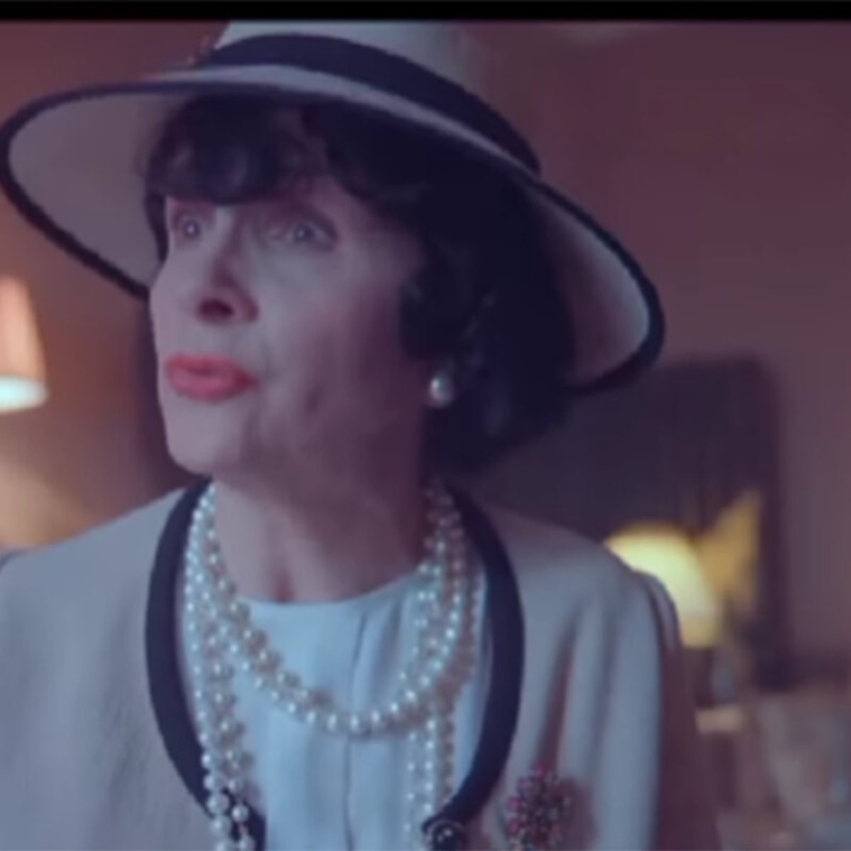 クリスチャン・ディオールとココ・シャネルの物語。ドラマ「ニュールック」の予告編が話題に！