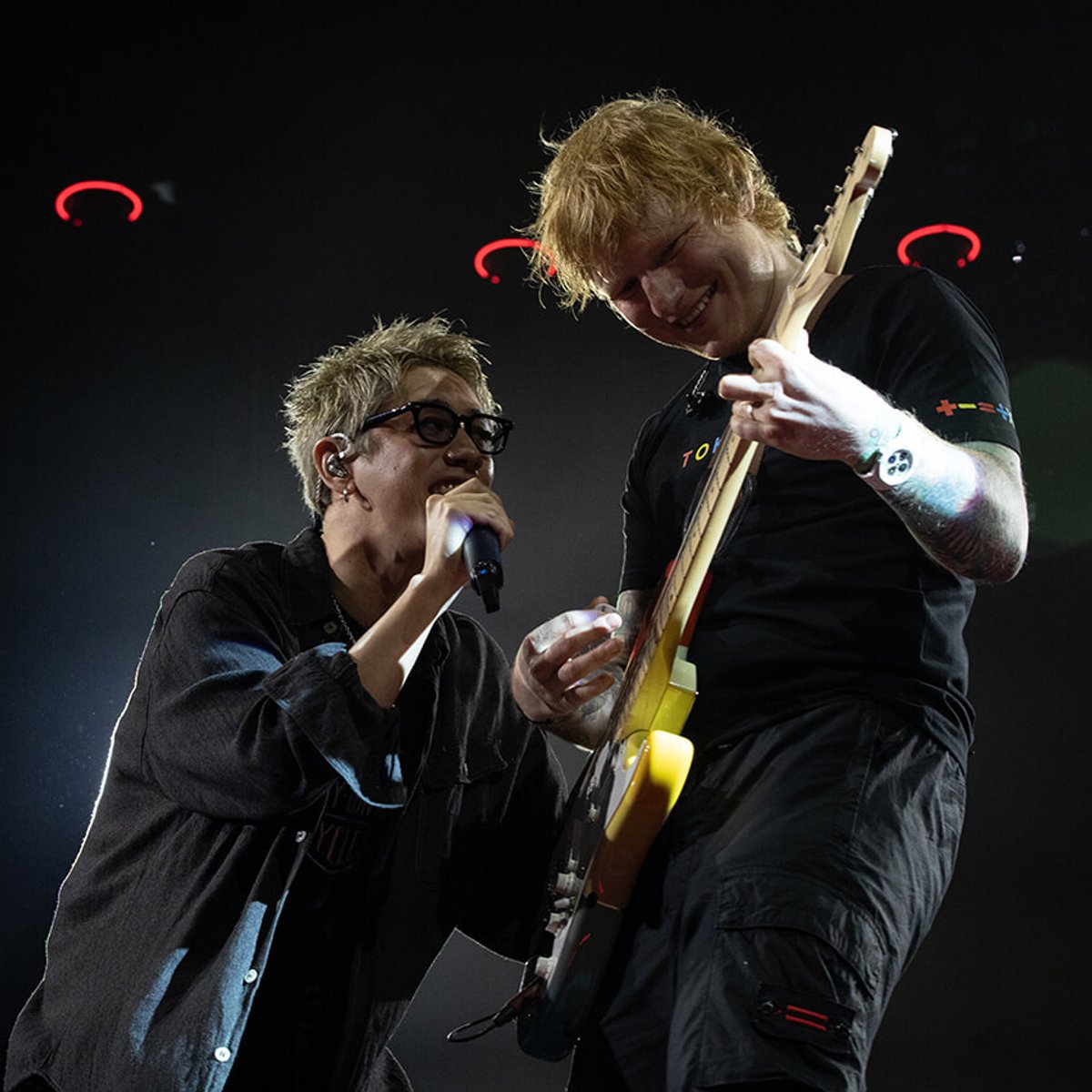 語りかけてくる、エド・シーランの芸術的なパフォーマンス。