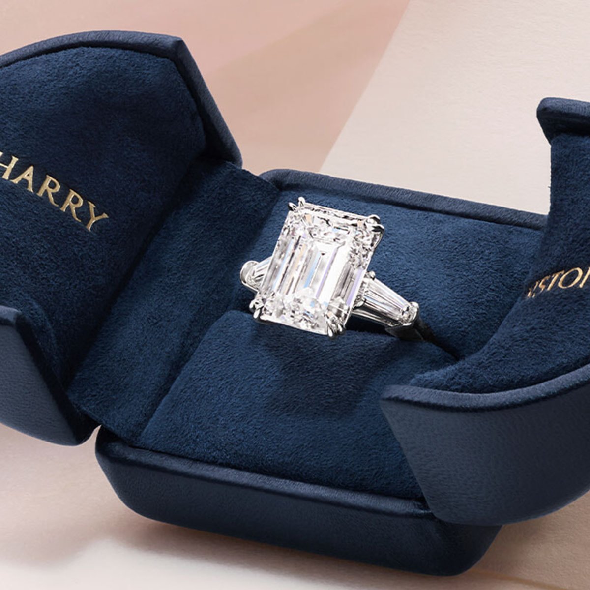 ハリー・ウィンストンがブライダルフェアを開催。