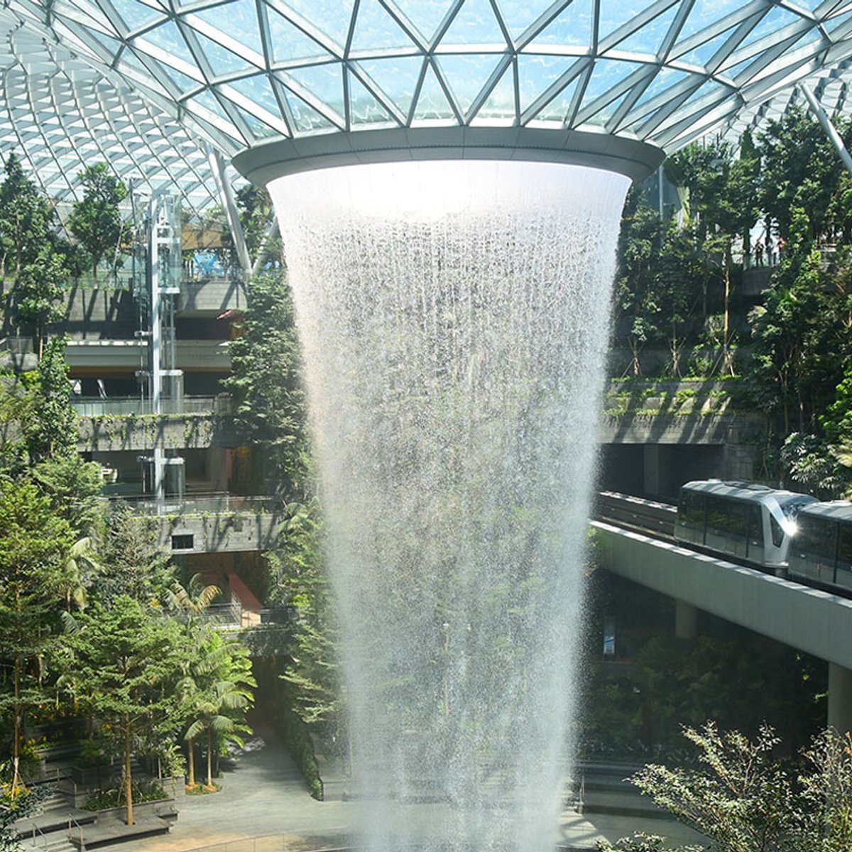 【シンガポールへの旅】帰国前にジュエル・チャンギ・エアポートで遊ぶ。