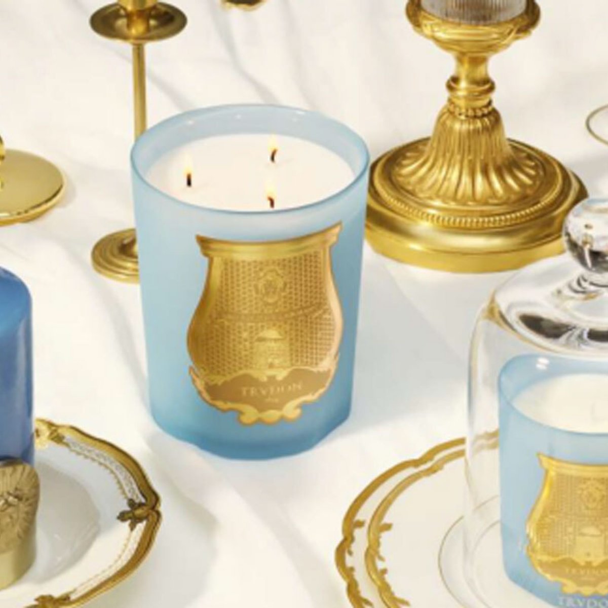 トゥルードン×ヴェルサイユのキャンドルの芳しい香りに誘われて、宮殿の庭園へと。