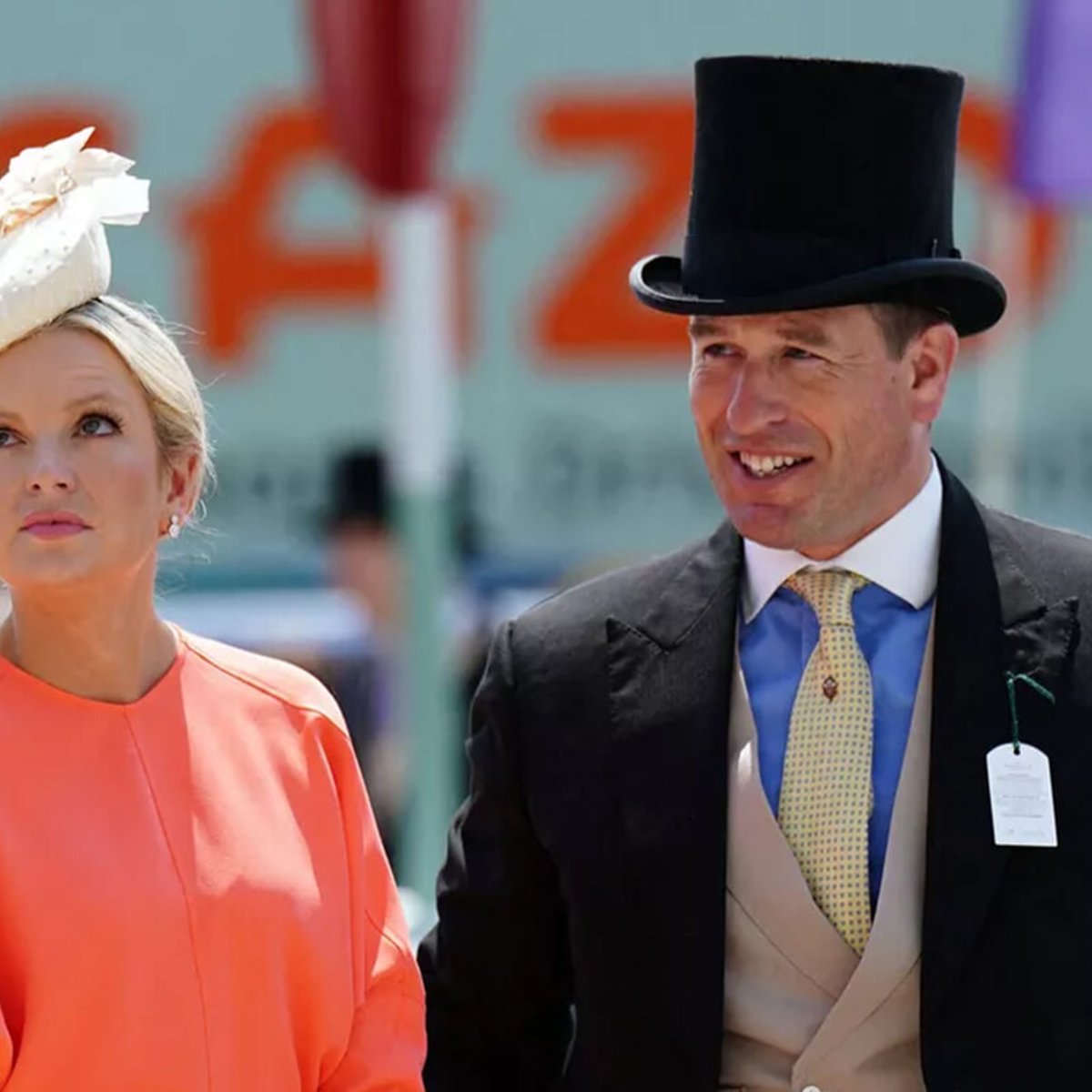 チャールズ3世の甥ピーター・フィリップス、3年間の交際を経てパートナーとの別れを発表。