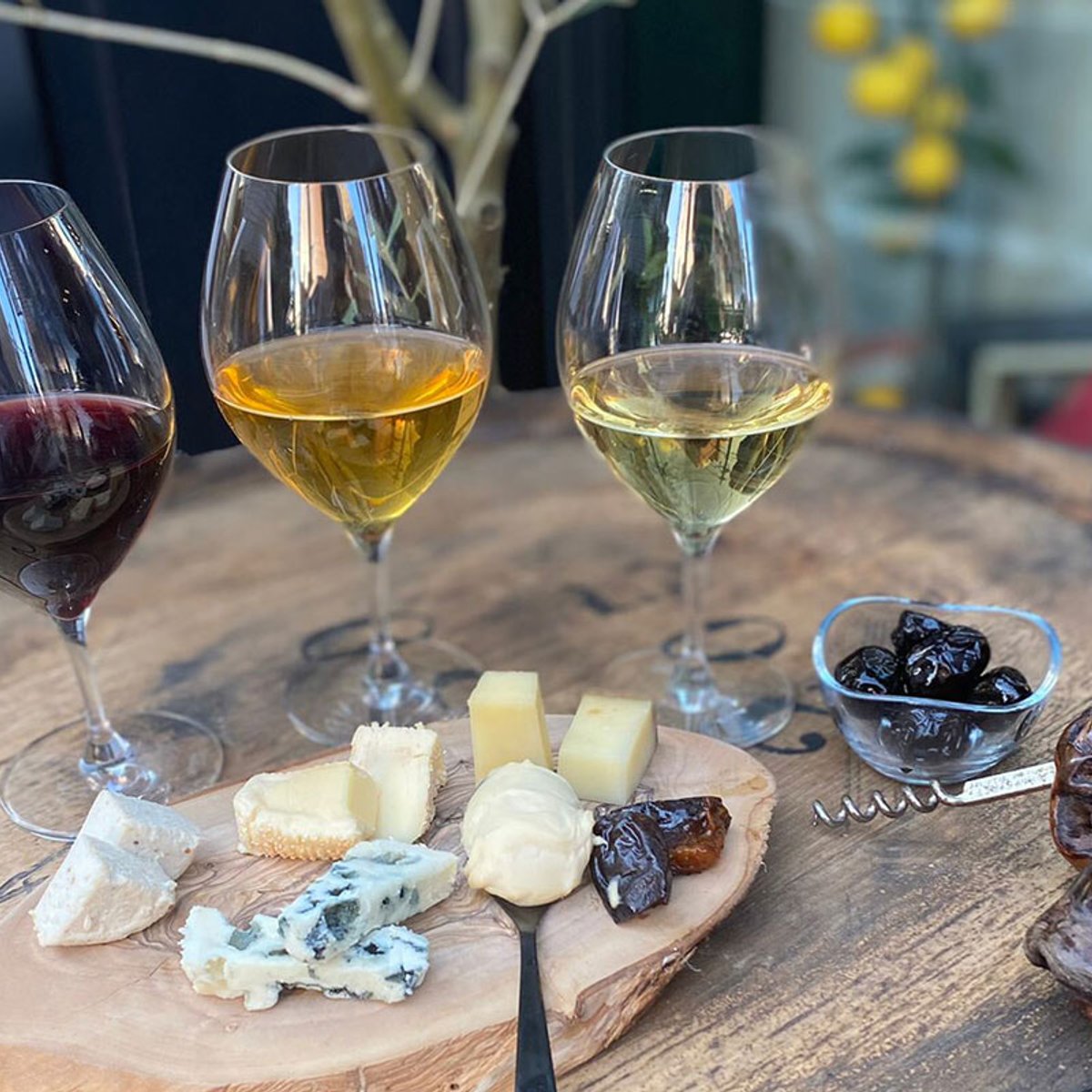 【応募終了】フランス人に教わる、ナチュールワイン×チーズの楽しみ方。