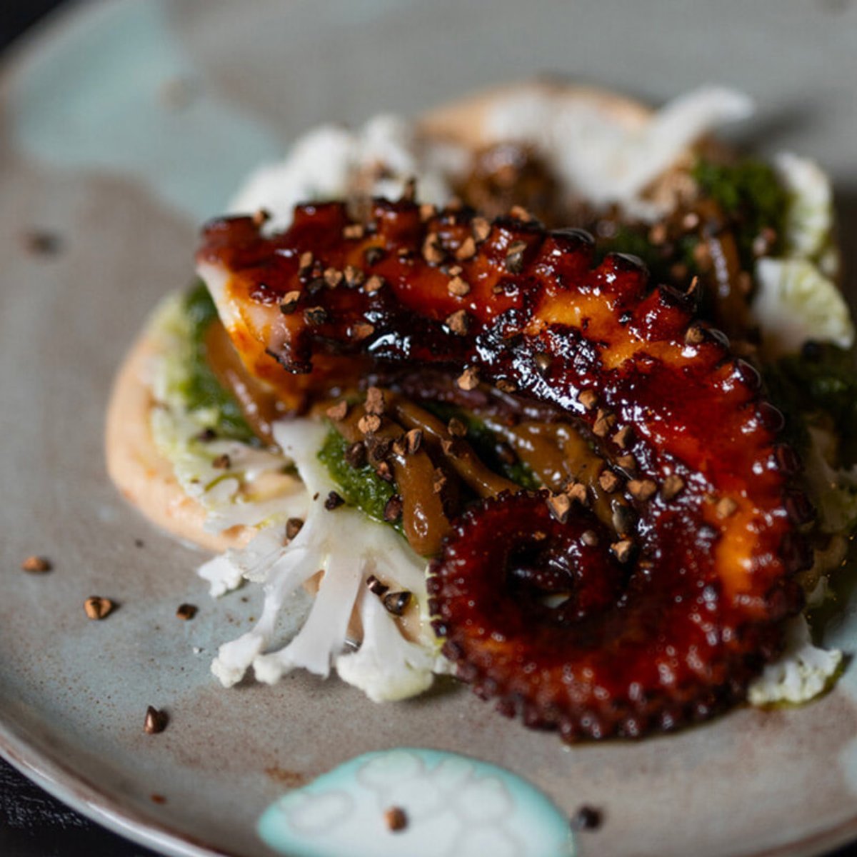 5区のワイン・レストラン、ラヴァで味覚の旅に出よう。