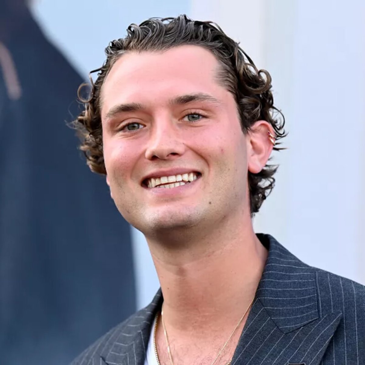 ジュード・ロウの愛息子、父の若い頃そっくりだと話題に！