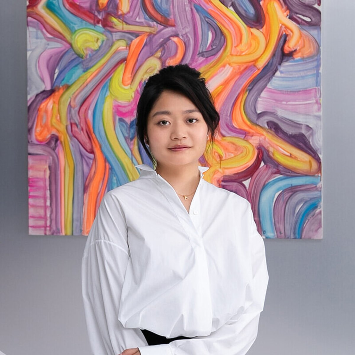 『ミス ディオール展覧会』、女性アーティスト・江上越の作品が与える彩り。