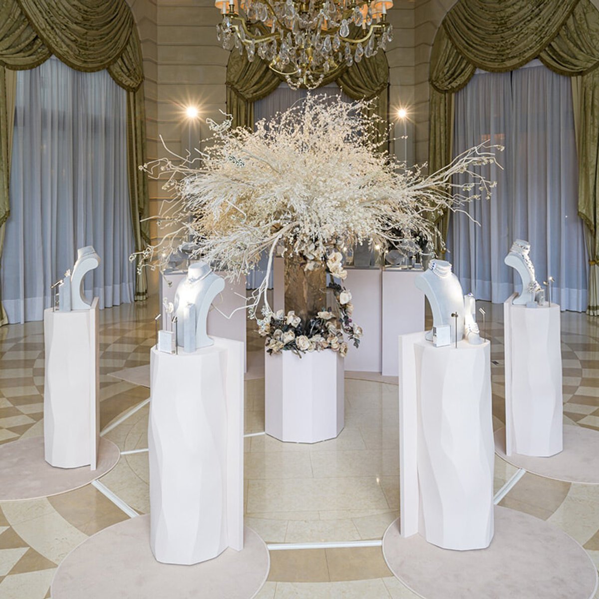 リッツ パリ パー タサキの新作ハイジュエリーは新時代がテーマ。