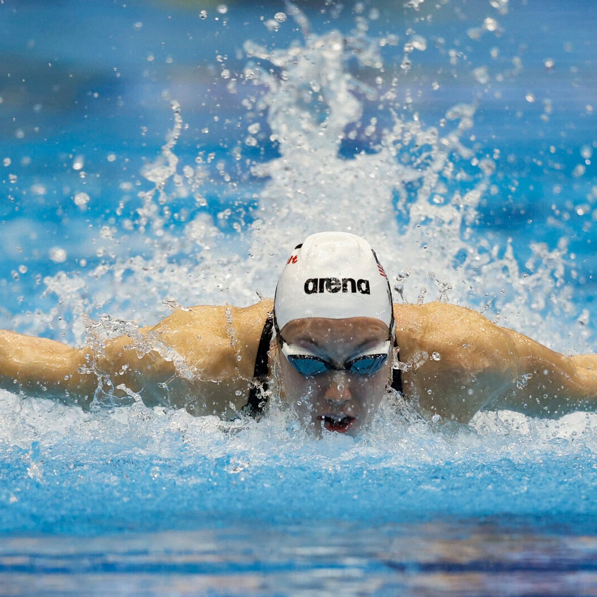 パラグアイの水泳選手、パリ五輪中に選手村を追い出された理由は「美しすぎたから」!?