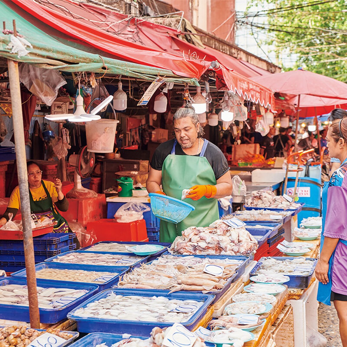 タイ・バンコクの台所、ディープなクロントゥーイ市場に潜入！