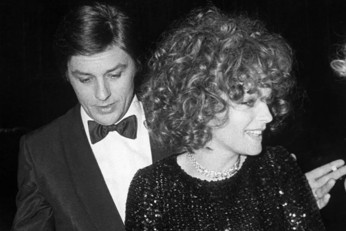 追悼】写真で振り返る、アラン・ドロンと彼を愛した美しき女性たち 