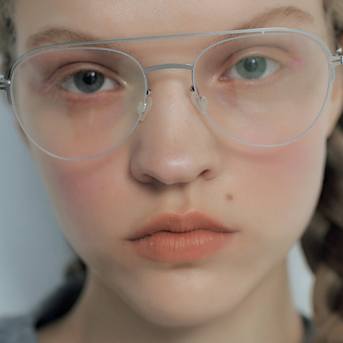 イノセントな透明感。うぶなムードを引き出すチークの入れ方は？