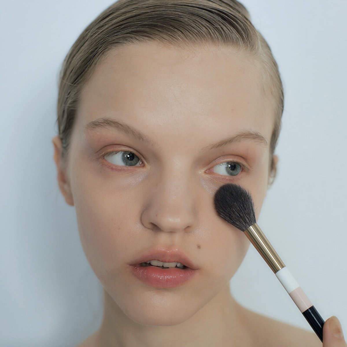 この秋トレンドの「ムードを上げるチーク」が映える、ベースメイクのコツは？