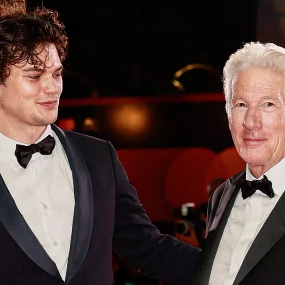 リチャード・ギア、24歳になった息子を伴いヴェネツィア映画祭のレッドカーペットへ！