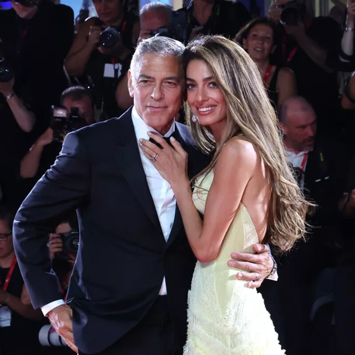 ヴェネツィア映画祭に現れたビッグカップルたちが話題に！