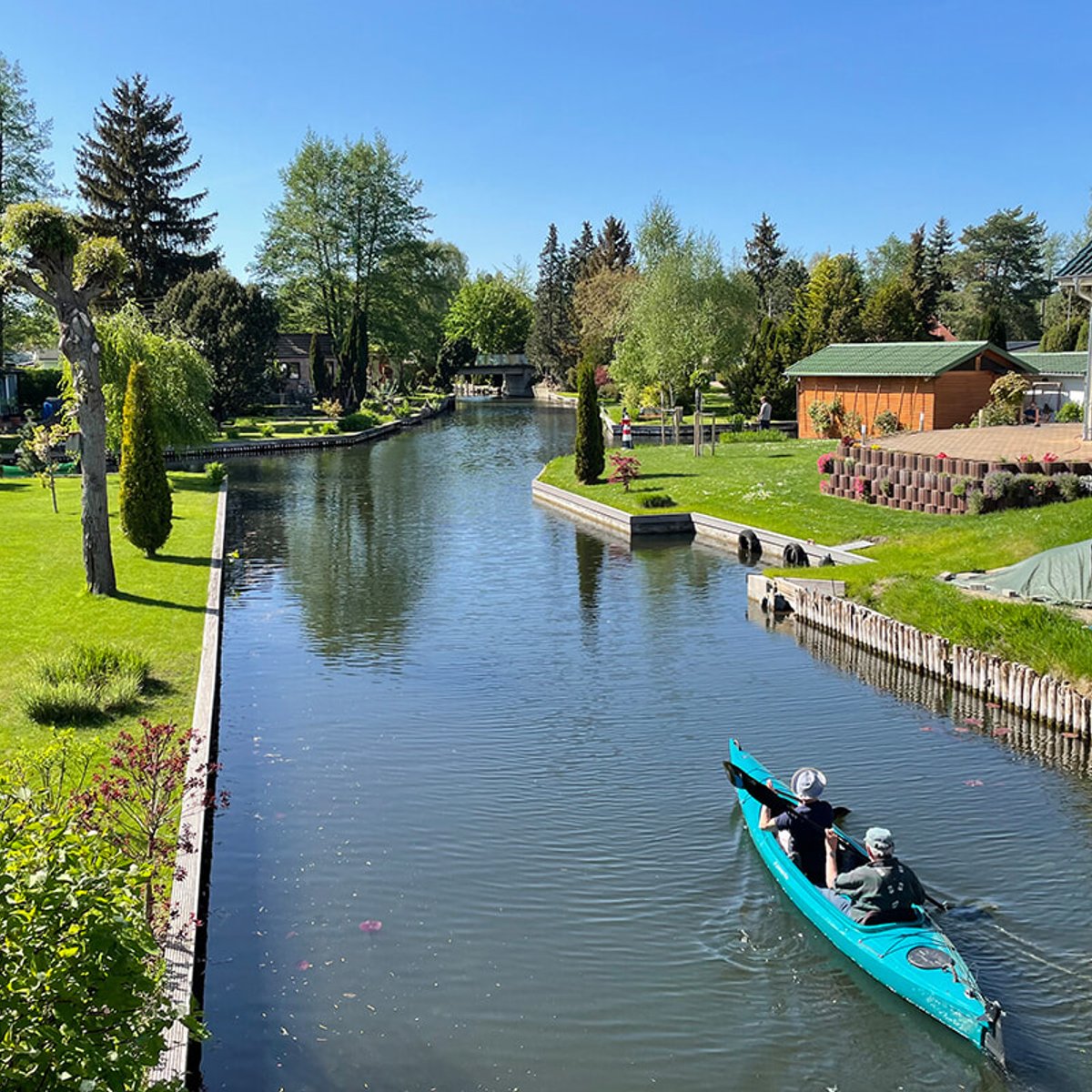 おしゃれな水着よりも裸で泳ぐほうが気持ちいい!? 開放的なドイツの夏。