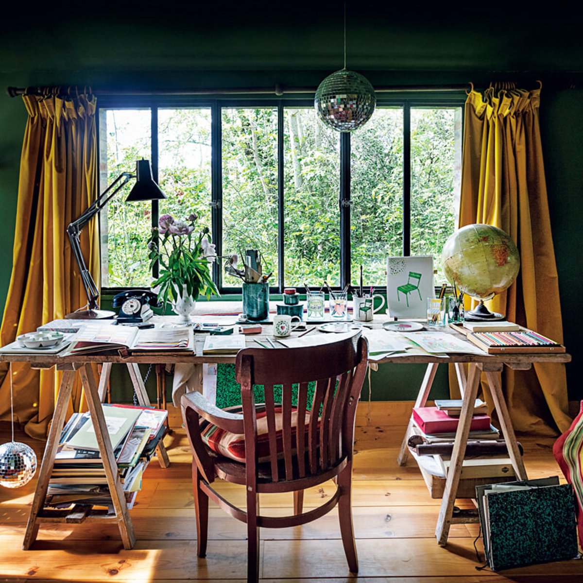 絵本から飛び出たようなファンタジー空間へ。｜アーティストの別荘訪問（2）