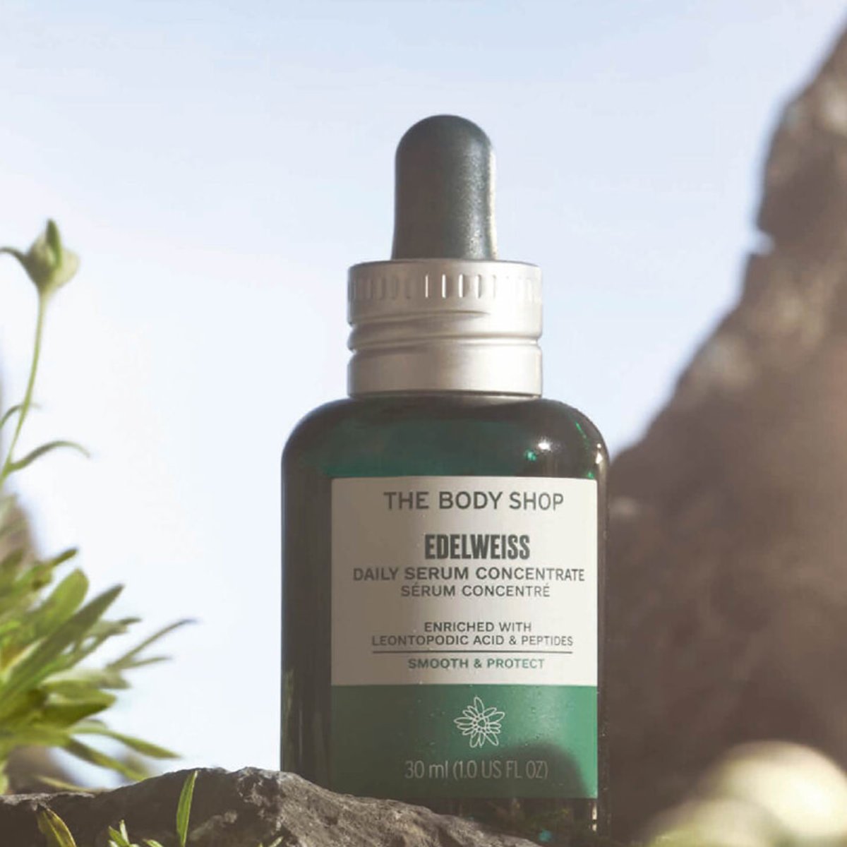 肌のレジリエンスを育むエーデルワイスの美容液で、しなやかな強さを手に入れる。