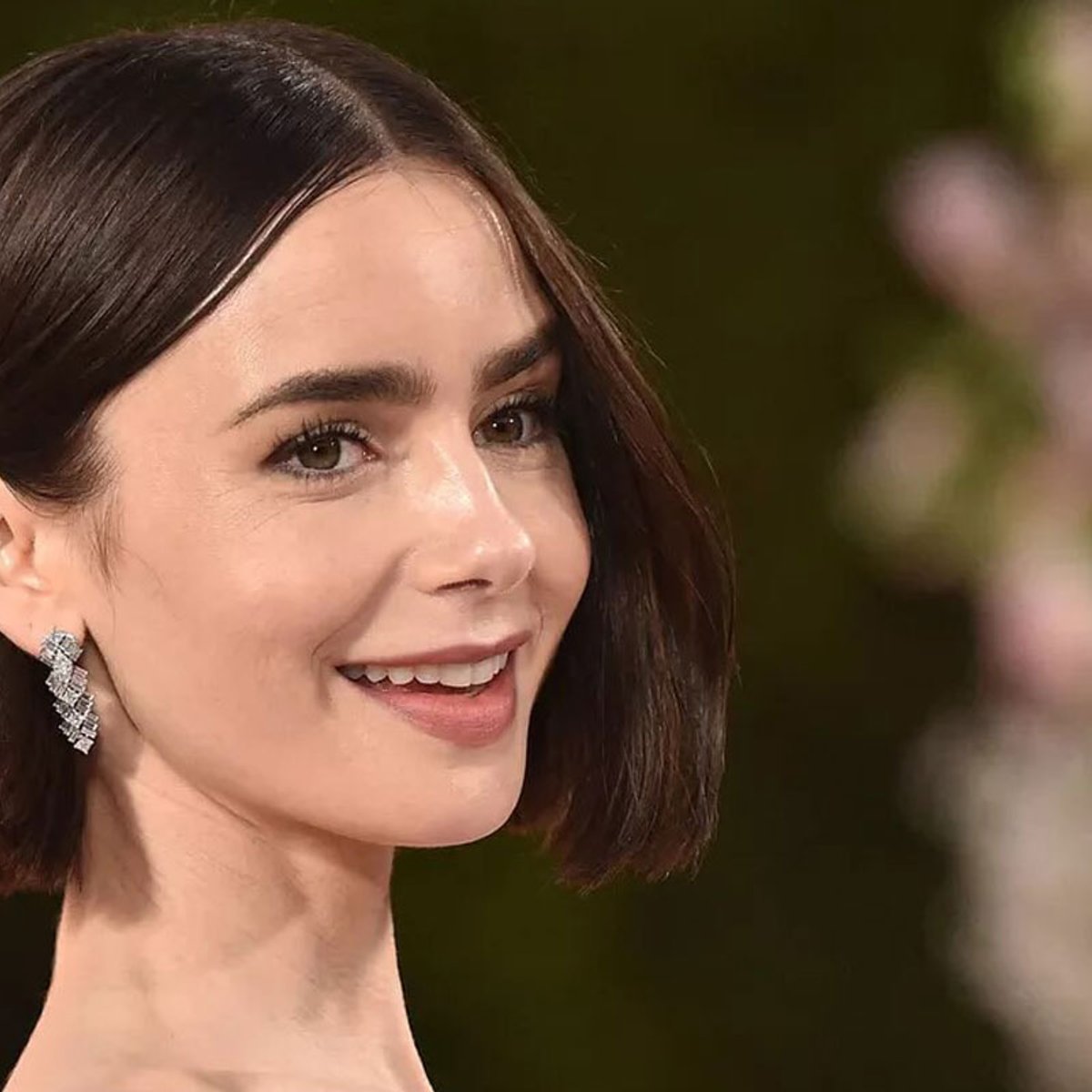 リリー・コリンズらトップセレブがお手本！ この秋真似したいヘアスタイル7選。