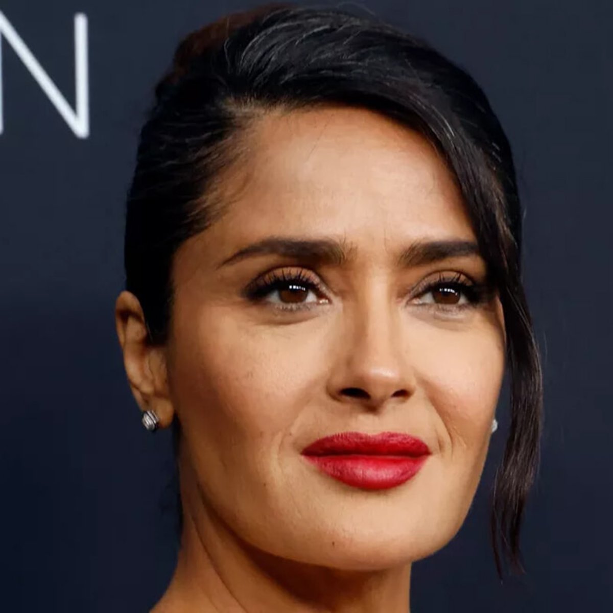 「彼女が58歳なんて信じられない」 サルマ・ハエックの投稿が若々しすぎると話題に。