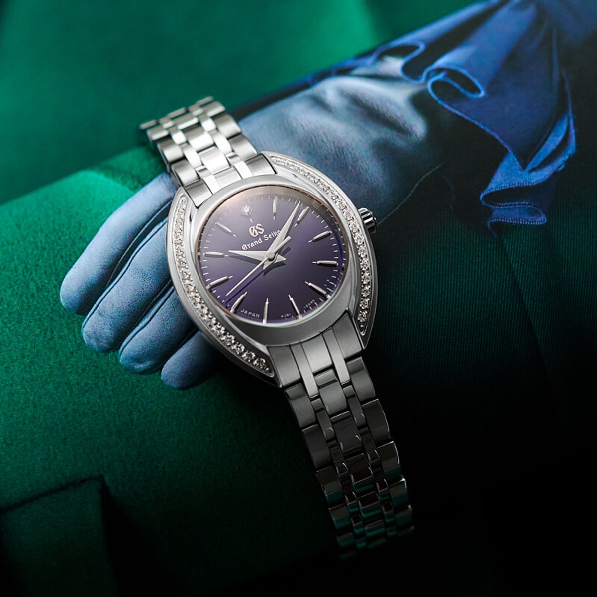 スタイルを完成させる、グランドセイコーの本格腕時計。