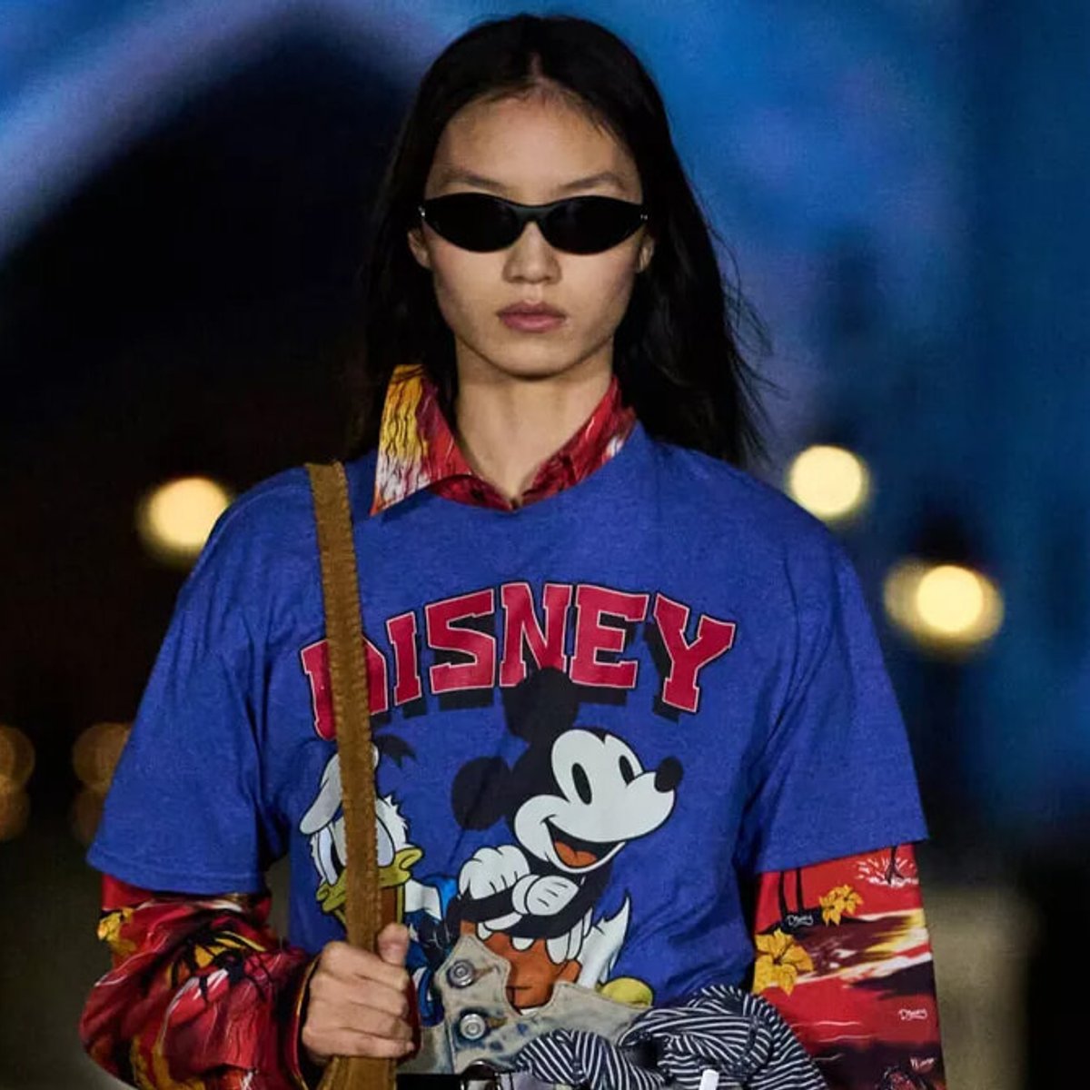 コペルニのショーに登場したミッキー・マウスTシャツが議論を呼んだ理由とは？