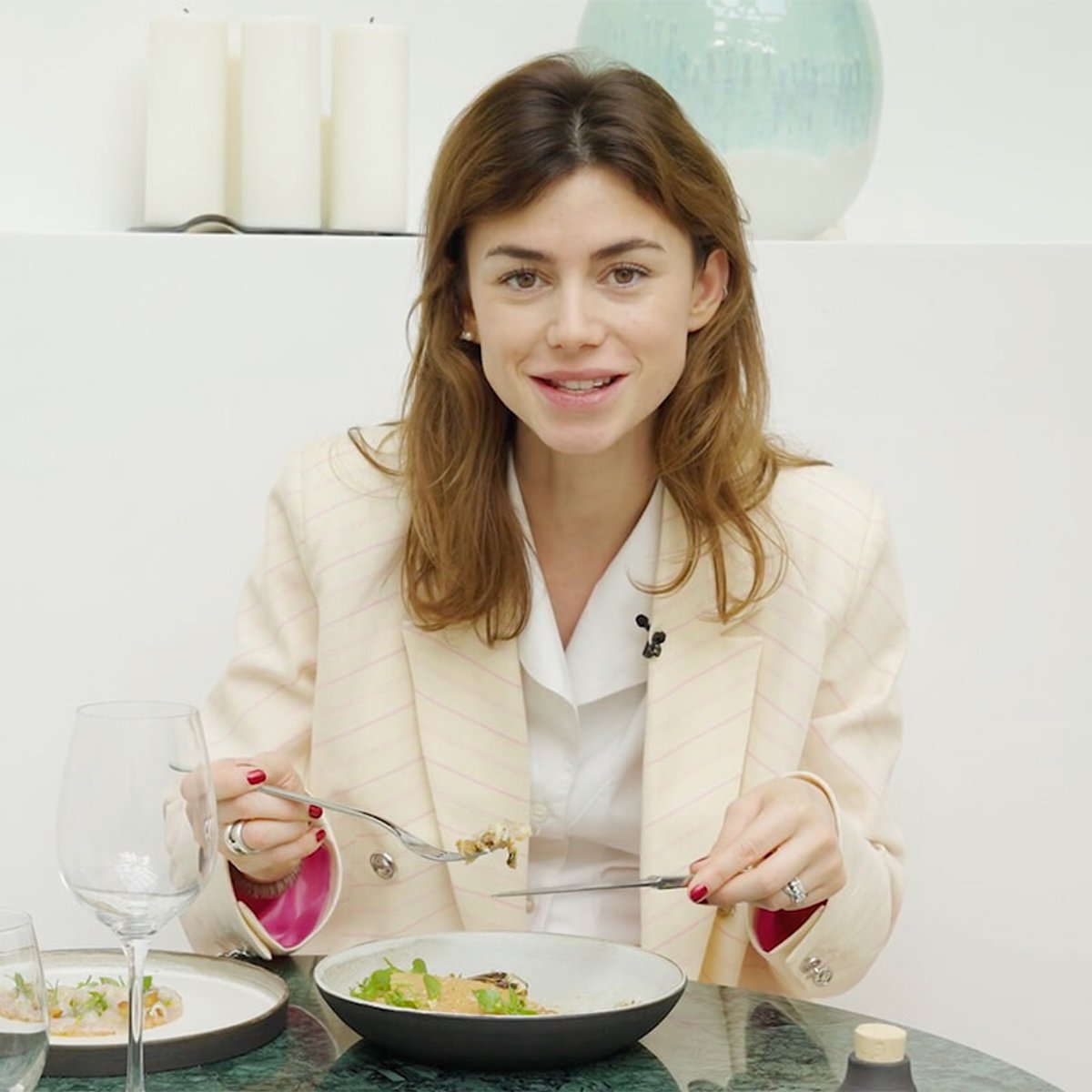 素材を生かしたおいしい驚きが待っている、2区のレストランへ！