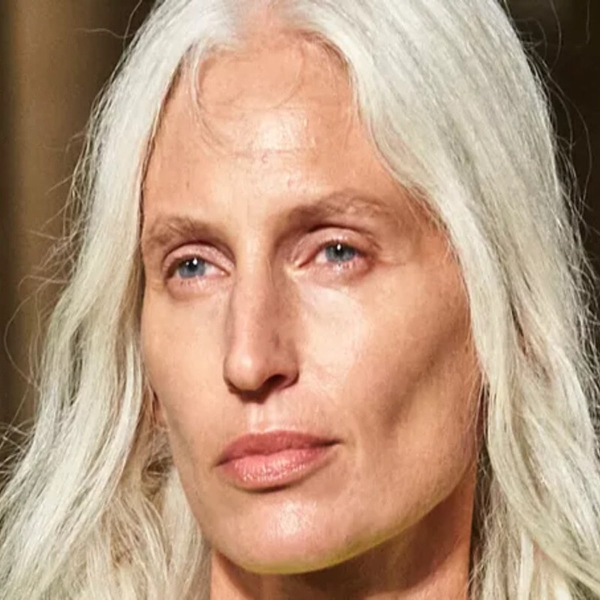 見た目を老けさせない、エイジング肌のためのコンシーラーの正しい使い方。