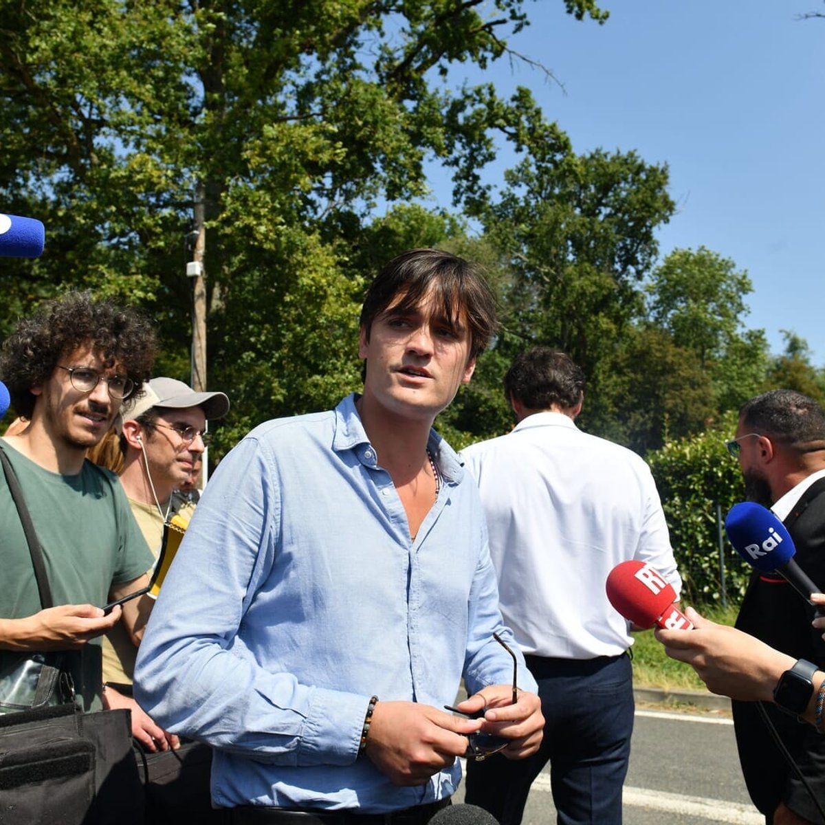 アラン・ドロンの末息子アラン＝ファビアン、恋愛関係にあるスーパーモデルとの関係を公表。