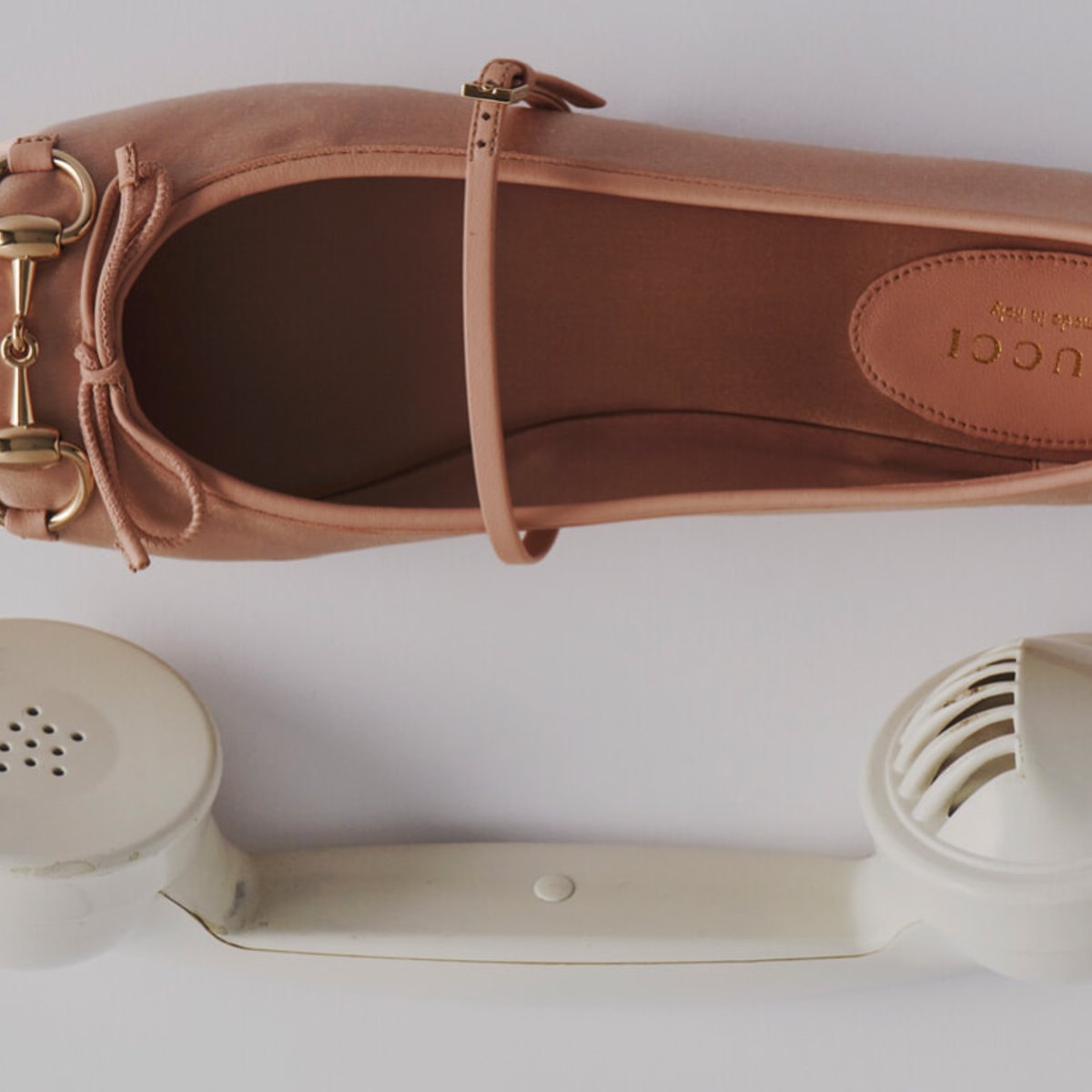 足取り軽く、小粋な抜け感を。フレンチシックなスタイルを作るバレエシューズ8選。