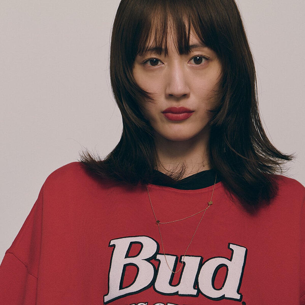 綾瀬はるかから、2024年秋冬5つのファッション提案。