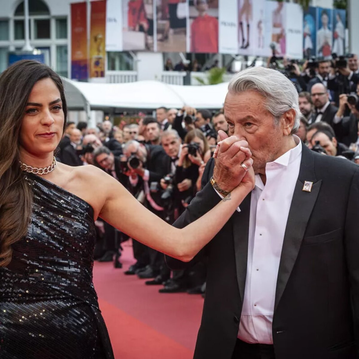 アヌーシュカ・ドロン、父アラン・ドロンの葬儀でのスピーチを明かす。