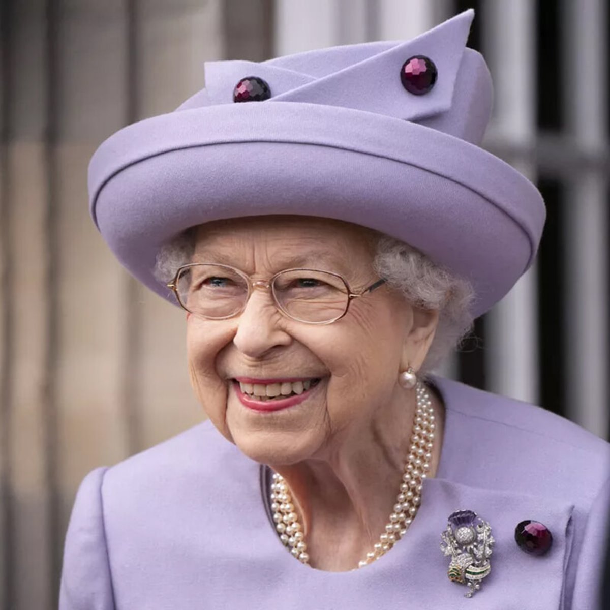 エリザベス女王、ノーベル賞の受賞を拒否していた？